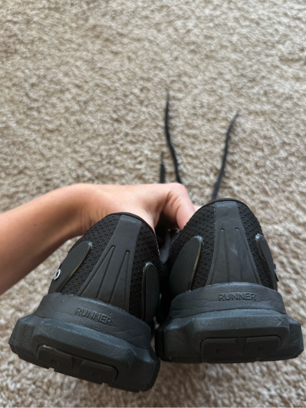 ALO Runner Sneakers - Picture 10 of 10